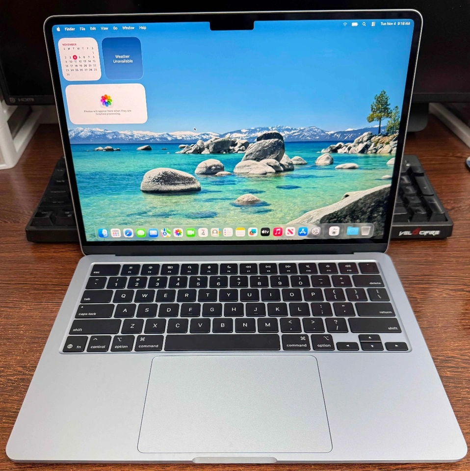 Apple MacBook Air 13" (M4 Chip, 512GB SSD, 16GB Ram) Sky Blue - Mint 100% Bat