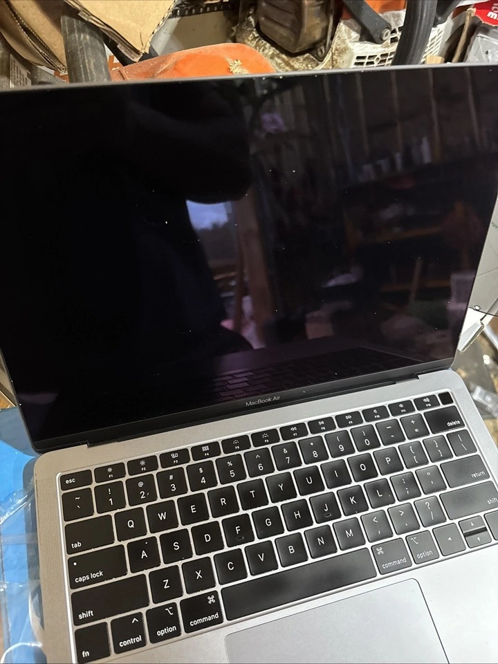 Apple MacBook Air 13" A1932 2019 i5-8210Y 8GB LPDDR3 128GB SSD Gray-C/SEE PHOTO